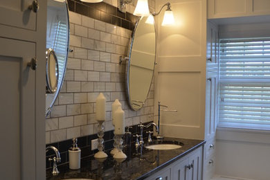 Bathroom - contemporary bathroom idea in Minneapolis