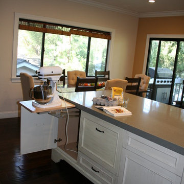 Movable kitchen island