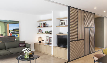 10 panneaux coulissants modulent les espaces