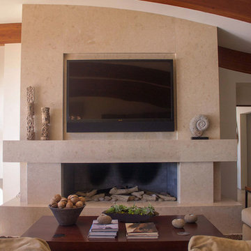 MODERN STYLE BEACH HOUSE IN SAN CLEMENTE, CALIFORNIA.