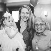 Cara Green's photo