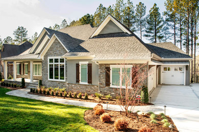 Exterior home idea in Charlotte