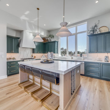 Modern European: 3,830 ft², 4 BR/3 BA/1 ST