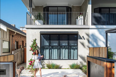 Inspiration for a mediterranean home design remodel in Sydney