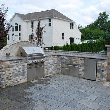 Deck/Outdoor Kitchen