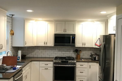Kitchen - modern kitchen idea in Other