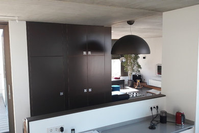 Modernes Wohnzimmer in Sonstige