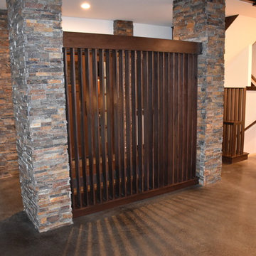 Foyer Screen Wall