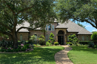 Exterior home photo in Dallas