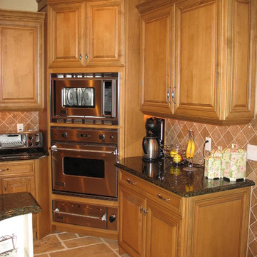 Parsippany NJ Traditional Kitchen Two Tone - Maple Stained and Glazed
