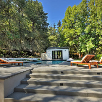 FARMHOUSE IN ENCINO