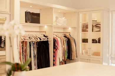 Inspiration for a transitional closet remodel in Atlanta