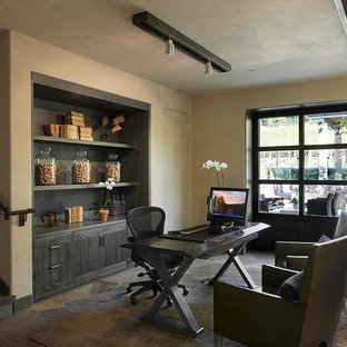 Diseño de despacho contemporáneo con suelo de pizarra