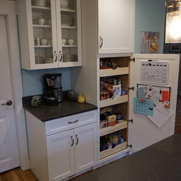Two-Tone Transitional Kitchen