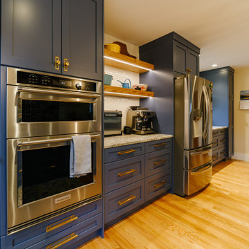 Exraordinary Backsplash with Blue Kitchen Cabinets