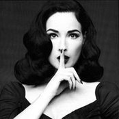 Ратна Алиханова's photo