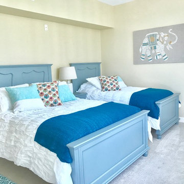 Ft Laurerdale family condo