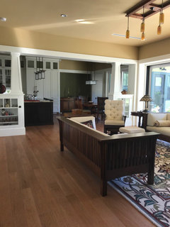 design the transition between kitchen and living room on the same wall