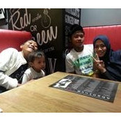 Ismaniyah Ismail's photo
