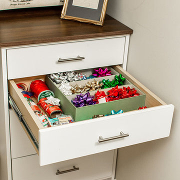 Craft / Gift Wrap Area