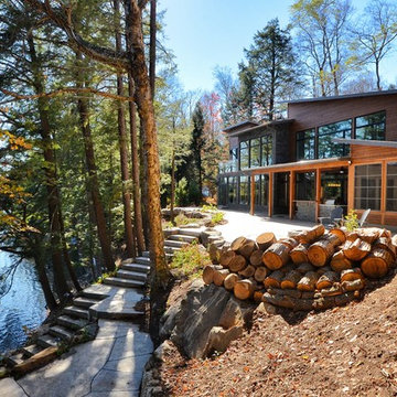 Modern Waterfront Cottage