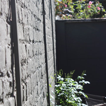 Small city garden r