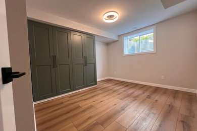 Trendy basement photo in Other