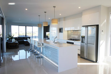 This is an example of a modern kitchen in Sunshine Coast.