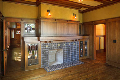 Example of an arts and crafts home design design in Portland