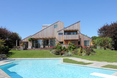 Inspiration for a contemporary exterior home remodel in New York