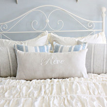 upstars bedroom
