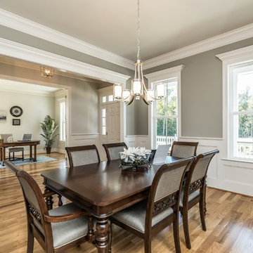 The Charleston in 5401 North