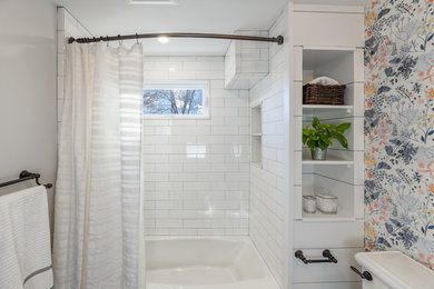 Example of a country bathroom design in Boston