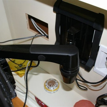 Pull Out TV Station