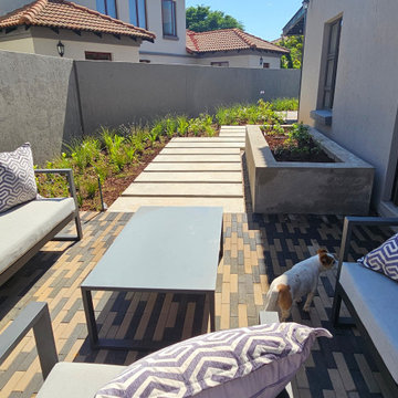 Midfield new garden, pool, paving and pergola