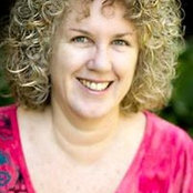 Daphne White's photo