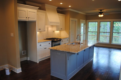 Inspiration for a timeless kitchen remodel in Little Rock