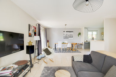 Modern living room in Bordeaux.