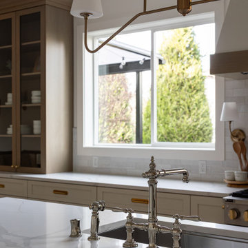 Timeless Chic: Elegant Neutral Kitchen
