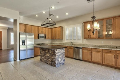 Example of a southwest home design design in Phoenix