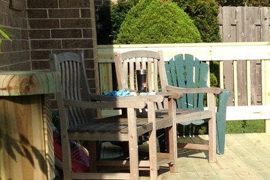 Furniture refinishing - wood deck chair set