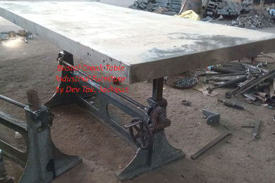 Industrial Mechanical Crank Tables