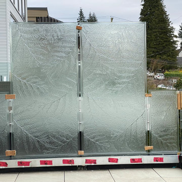 Privacy Screens and Feature Panels