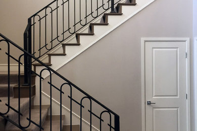 Example of a transitional staircase design in Los Angeles