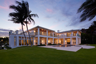 Design ideas for a contemporary exterior in Miami.