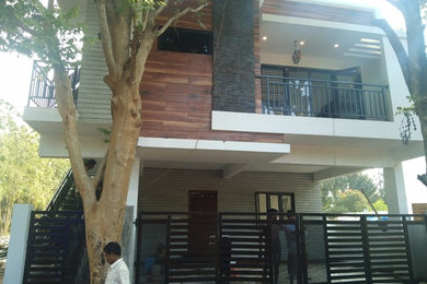 Home design - contemporary home design idea in Bengaluru