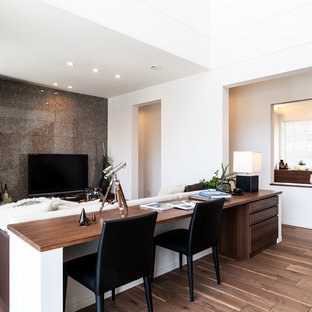 横浜のモダンスタイルのおしゃれなホームオフィス・仕事部屋の写真