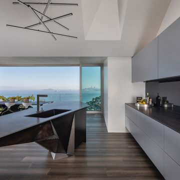 Kitchen and View Aligned Along the Interior Axis