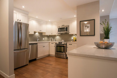 Inspiration for a modern kitchen remodel in Vancouver