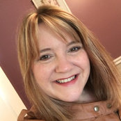 Lola Lewis's photo